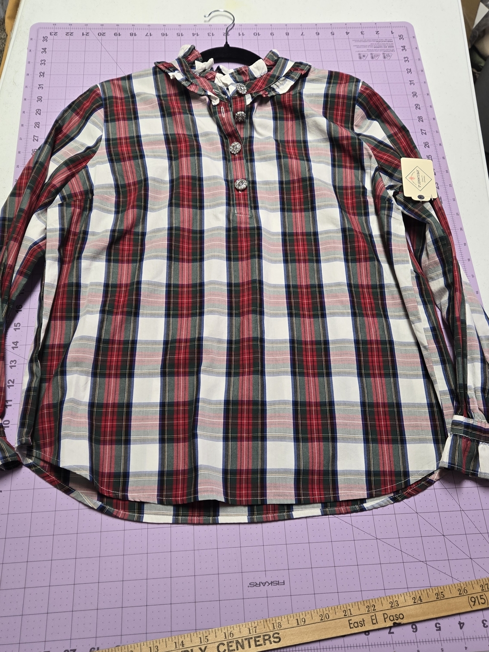 St. John’s Bay Plaid Ruffle Blouse Women’s Large 100% Cotton NWT Jeweled Buttons - Picture 3 of 13